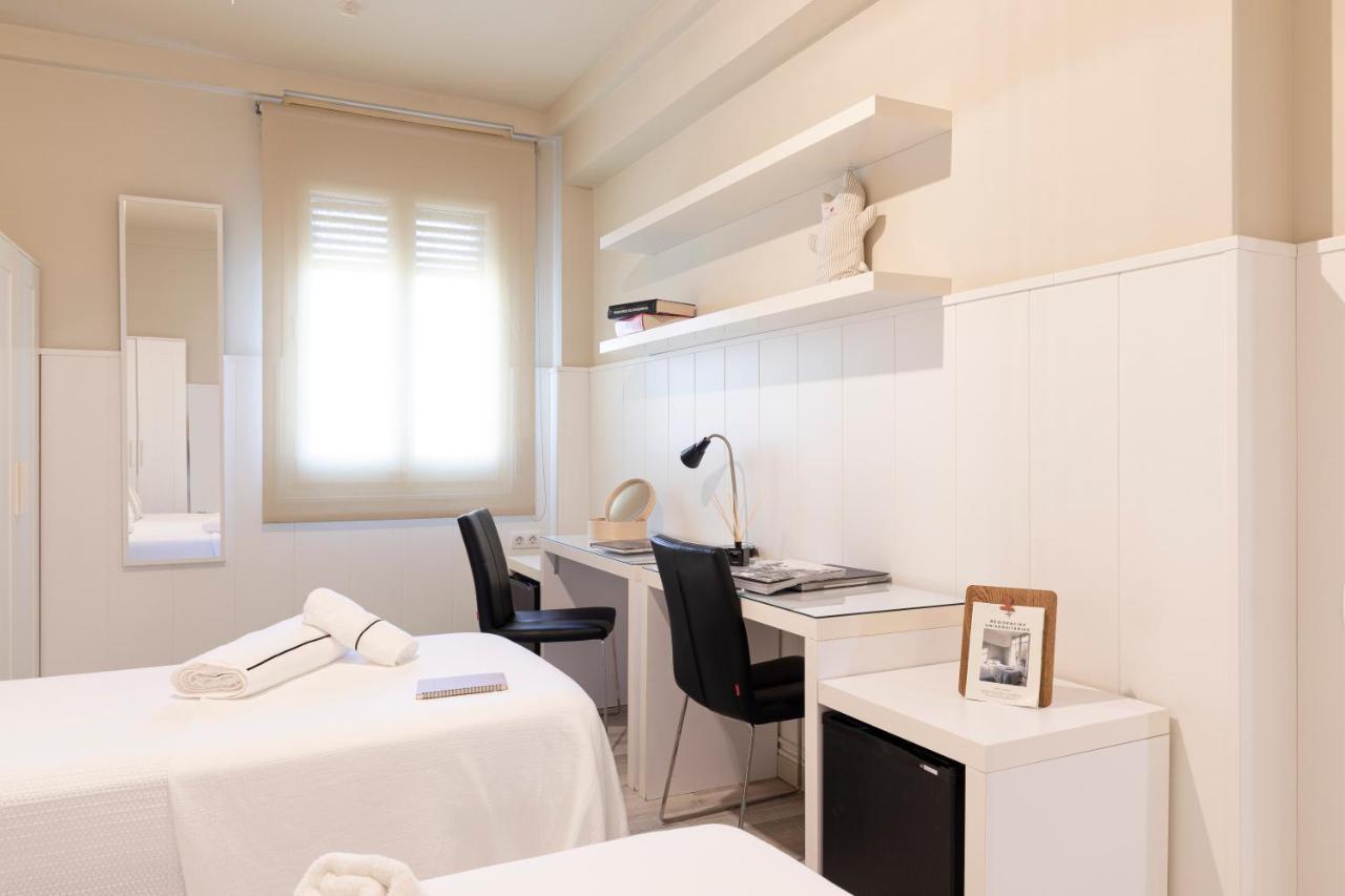 Ar Residencia Estudiantil Barcelona Buitenkant foto