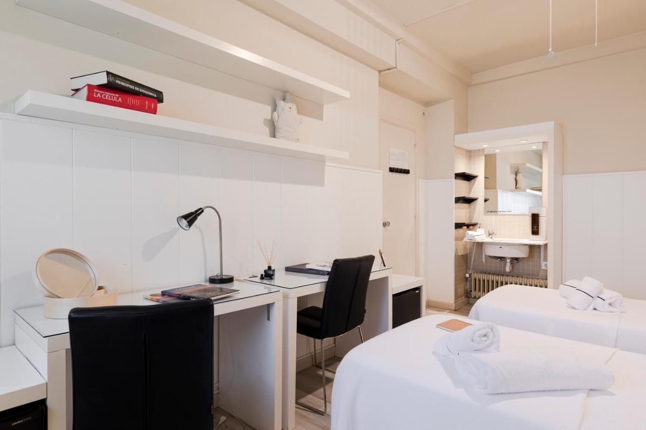 Ar Residencia Estudiantil Barcelona Buitenkant foto